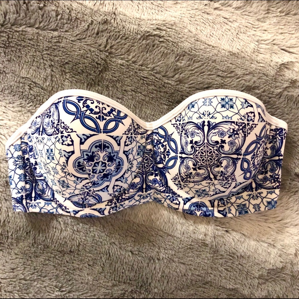 Boohoo Cute Greece Patterned Blue Bikini Top